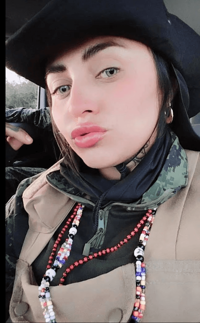 كارينا أبونديس إيما كورونيل