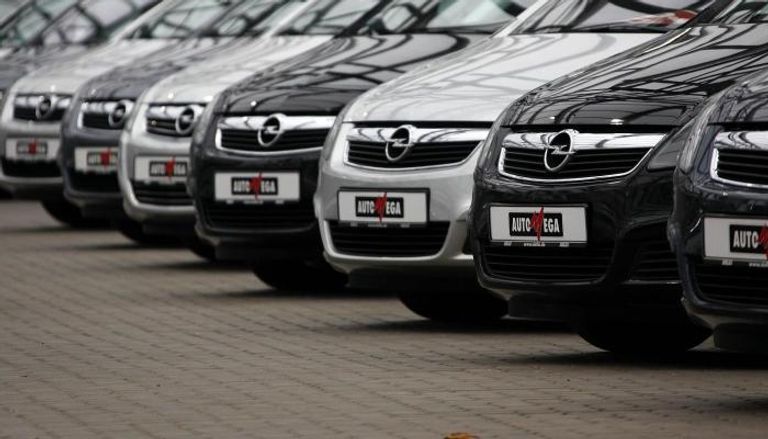 مجموعة من السيارات