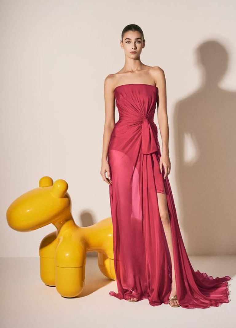 فساتين حمراء