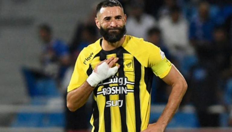 كريم بنزيما مهاجم الاتحاد السعودي