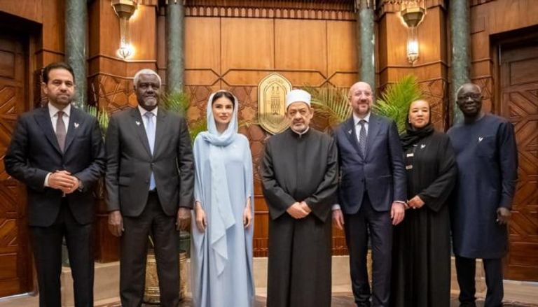 شيخ الأزهر يلتقي لجنة تحكيم جائزة زايد للأخوّة الإنسانية