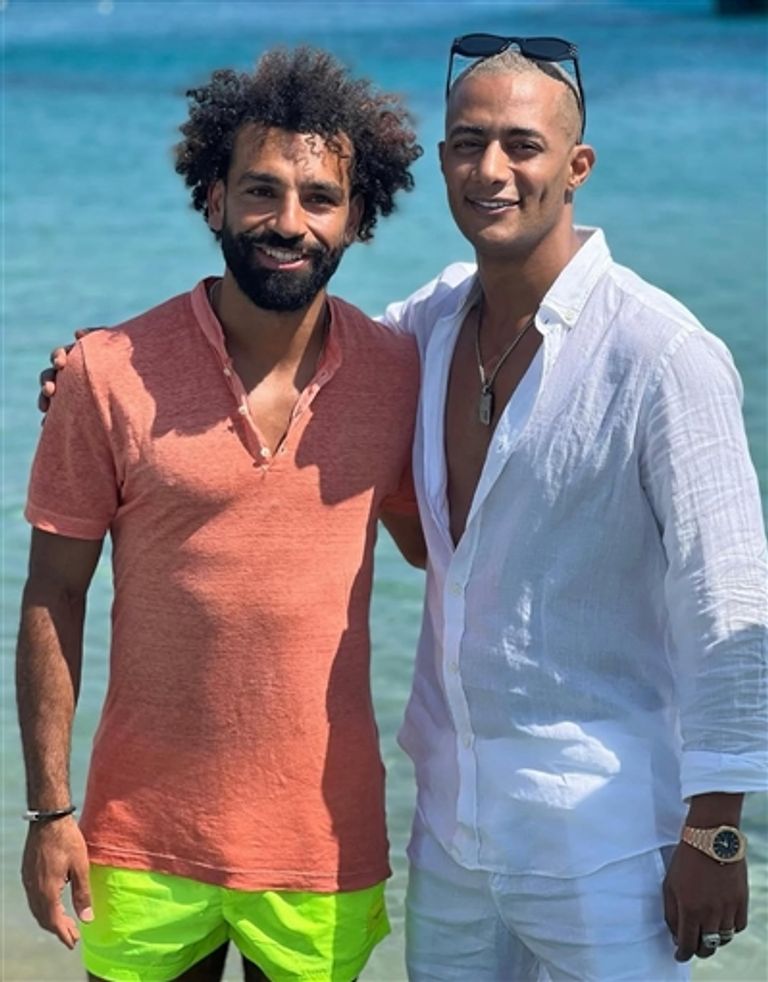 محمد رمضان وزينة مع محمد صلاح