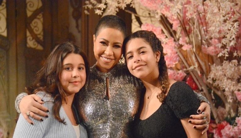 حقيقة منع شيرين عبدالوهاب من رؤية ابنتيها حقيقة منع شيرين عبدالوهاب من رؤية ابنتيها