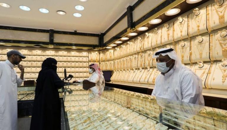 مشغولات ذهبية - أرشيفية