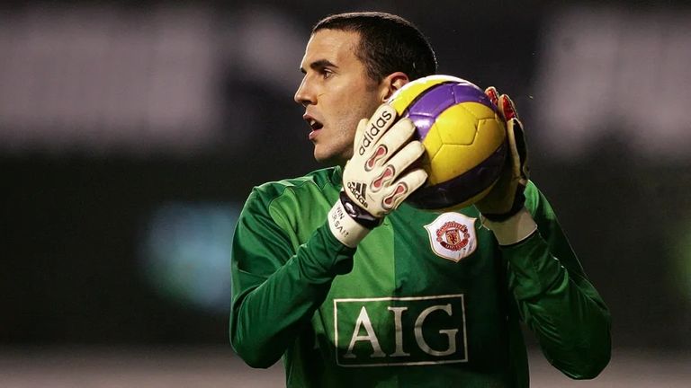 هاري كين في دور حارس المرمى