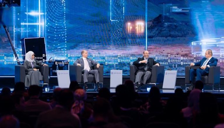 قمة بريدج 2025