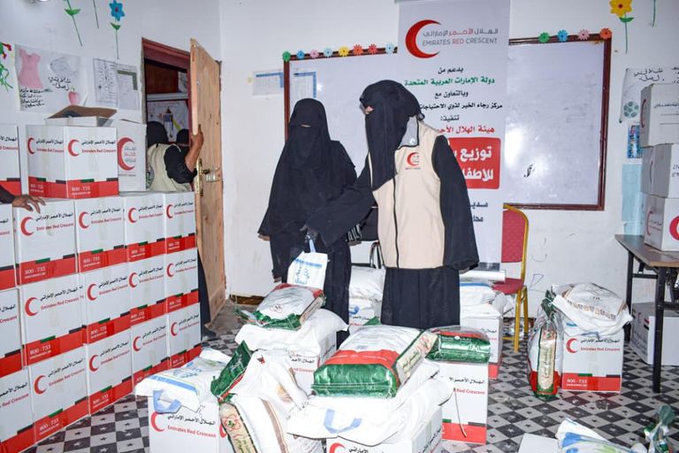 مبادرات إنسانية لمساندة الطلاب في مرتفعات حضرموت مبادرات إنسانية لمساندة الطلاب في مرتفعات حضرموت