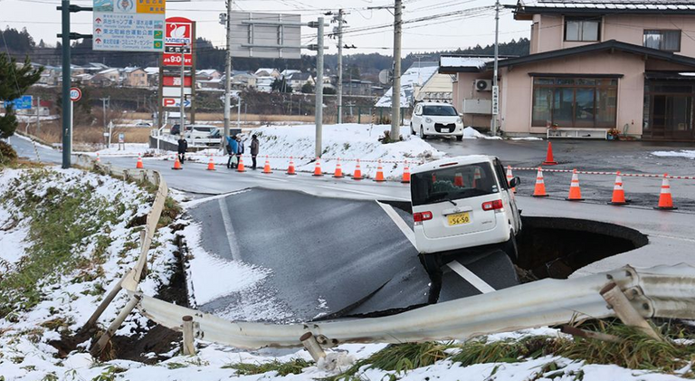 آثار أحد الزلازل في اليابان - أرشيفية