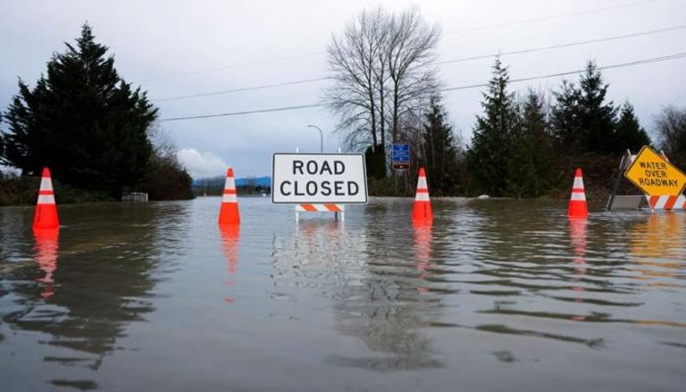 فيضانات تجبر آلافا على الإجلاء في أمريكا وكندا