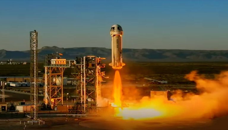 أول مستخدمة لكرسي متحرك تتجه إلى الفضاء