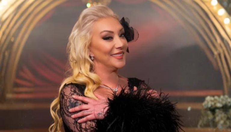 المغنية التركية غوللو