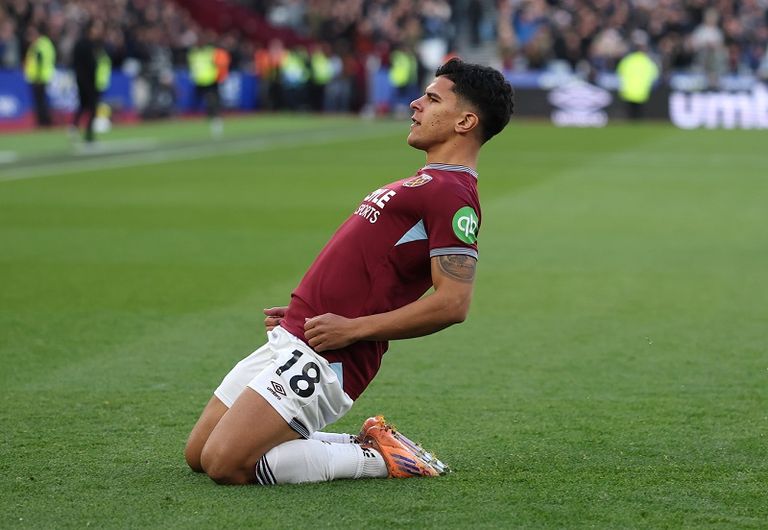 ماتيوس فرنانديز هوغو إيكيتيكي مهاجم ليفربول