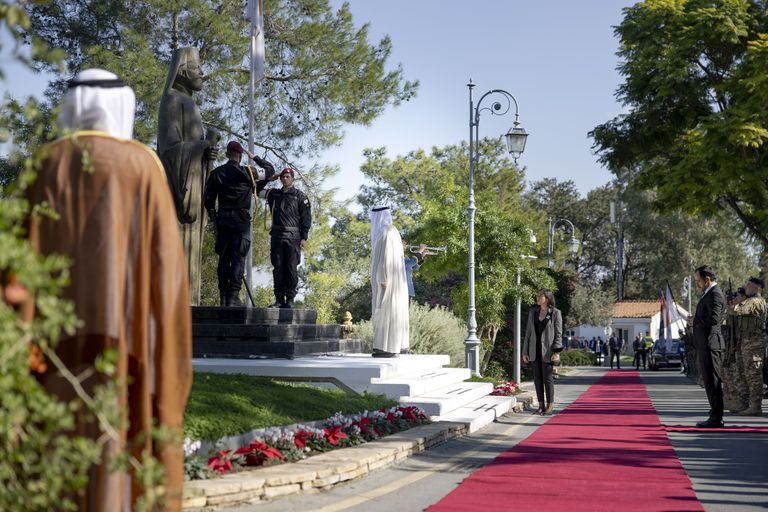 جانب من وصول الشيخ محمد بن زايد آل نهيان