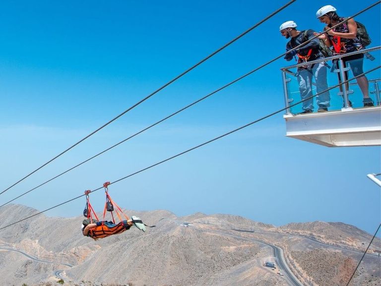 الإمارات تقدم مزيجاً فريداً من الثقافة والمغامرة