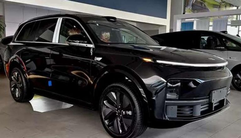 سيارة Li9 ULTRA الكهربائية