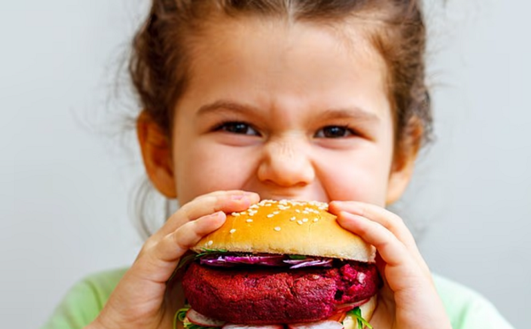 الأطفال النباتيون أقصر وأنحف من أقرانهم