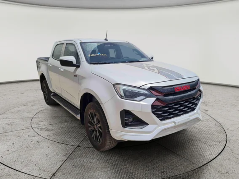 إيسوزو دي ماكس (Isuzu D-Max) أحد أفضل شاحنات البيك أب مبيعا لعام 2025 أفضل شاحنات البيك أب مبيعاً في العالم لعام 2025