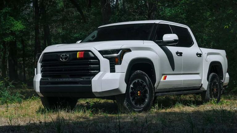 تويوتا تندرا (Toyota Tundra) أحد أفضل شاحنات البيك أب مبيعا في العالم لعام 2025 أفضل شاحنات البيك أب مبيعاً في العالم لعام 2025