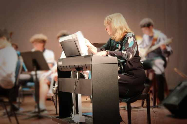 أمسية موسيقية ليلة جاز في نادي القاهرة للجاز احتفالات رأس السنة في مصر