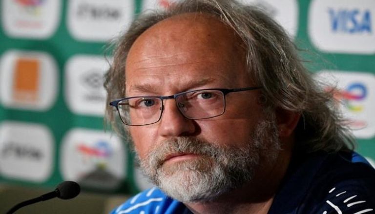 المدرب البلجيكي توم سينتفيت