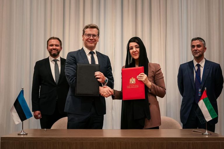 وساطات الإمارات تضيء نافذة أمل لحل دبلوماسي للأزمة الأوكرانية