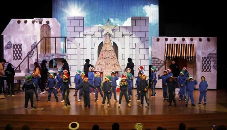 أكبر شجرة ميلاد مصنوعة من الصابون الطبيعي