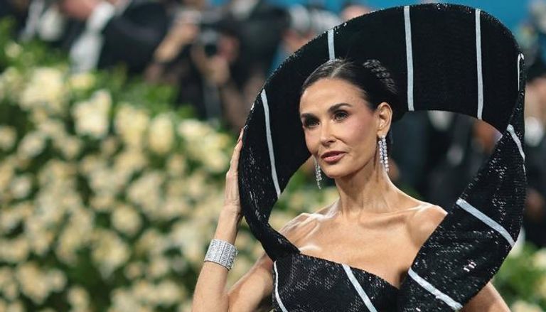 الفنانة ديمي مور 