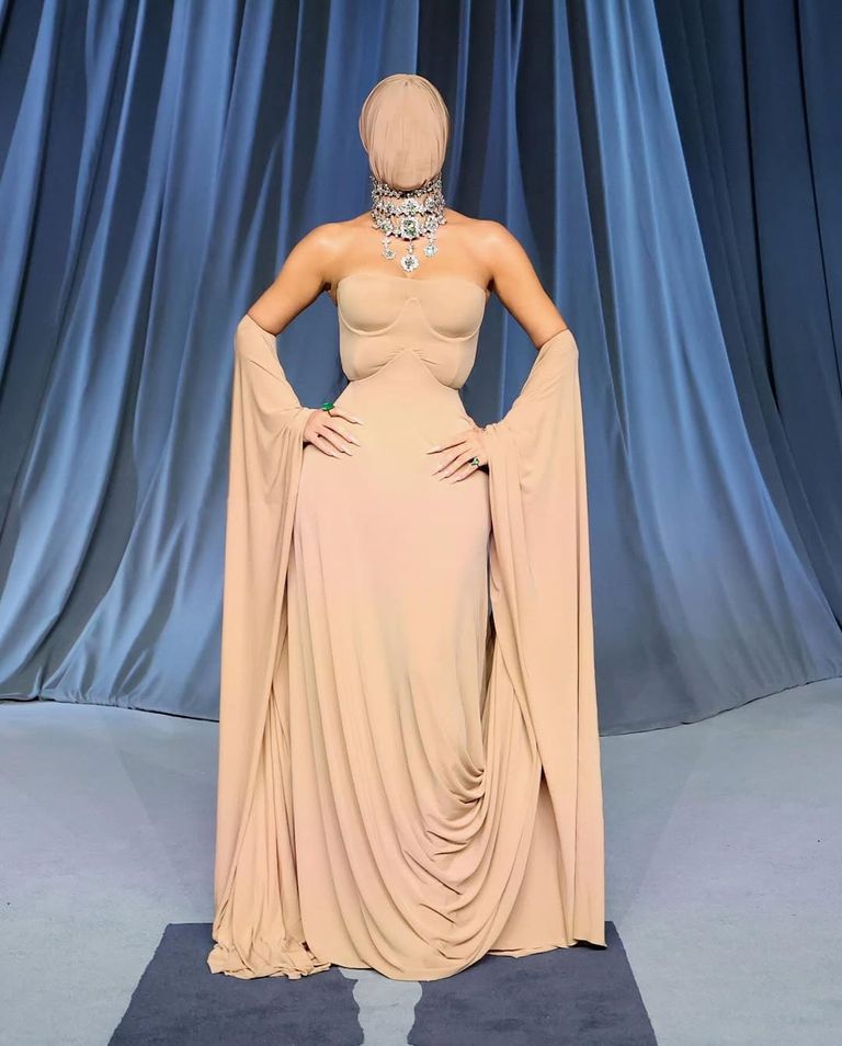 الفنانة ديمي مور 