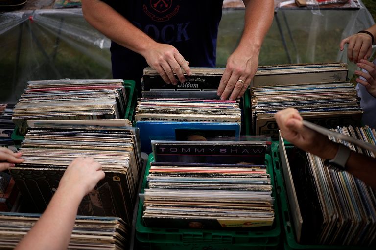 تجارة الأسطوانات الإسطوانات المدمجة