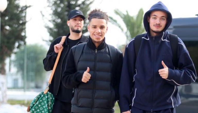 قبال لاعب منتخب الجزائر