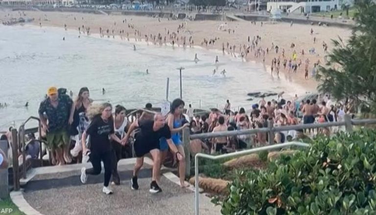 لحظة هجوم الشاطئ