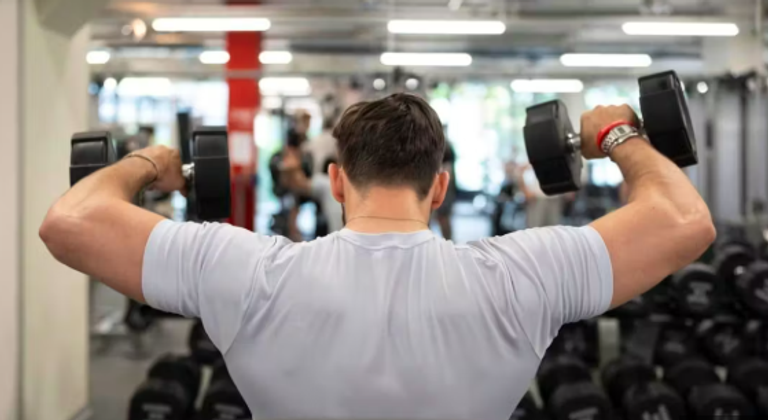 القدرة البدنية تصل ذروتها عند 35 عاما