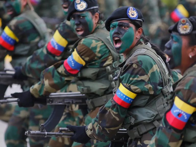 علما الولايات المتحدة وفنزويلا