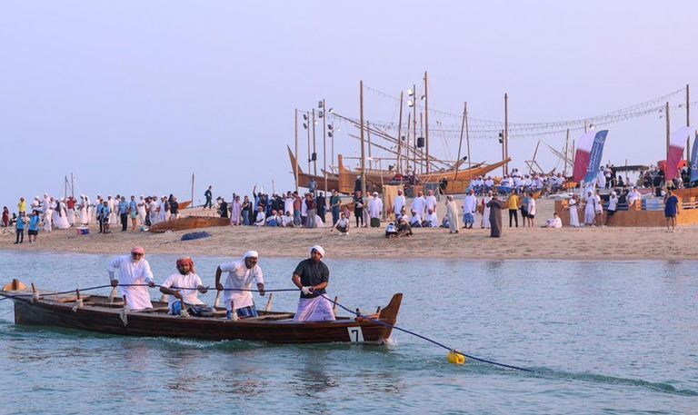 الإمارات تحتفي بيوم قطر الوطني