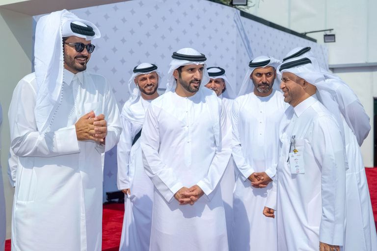 الإمارات تحتفي بيوم قطر الوطني