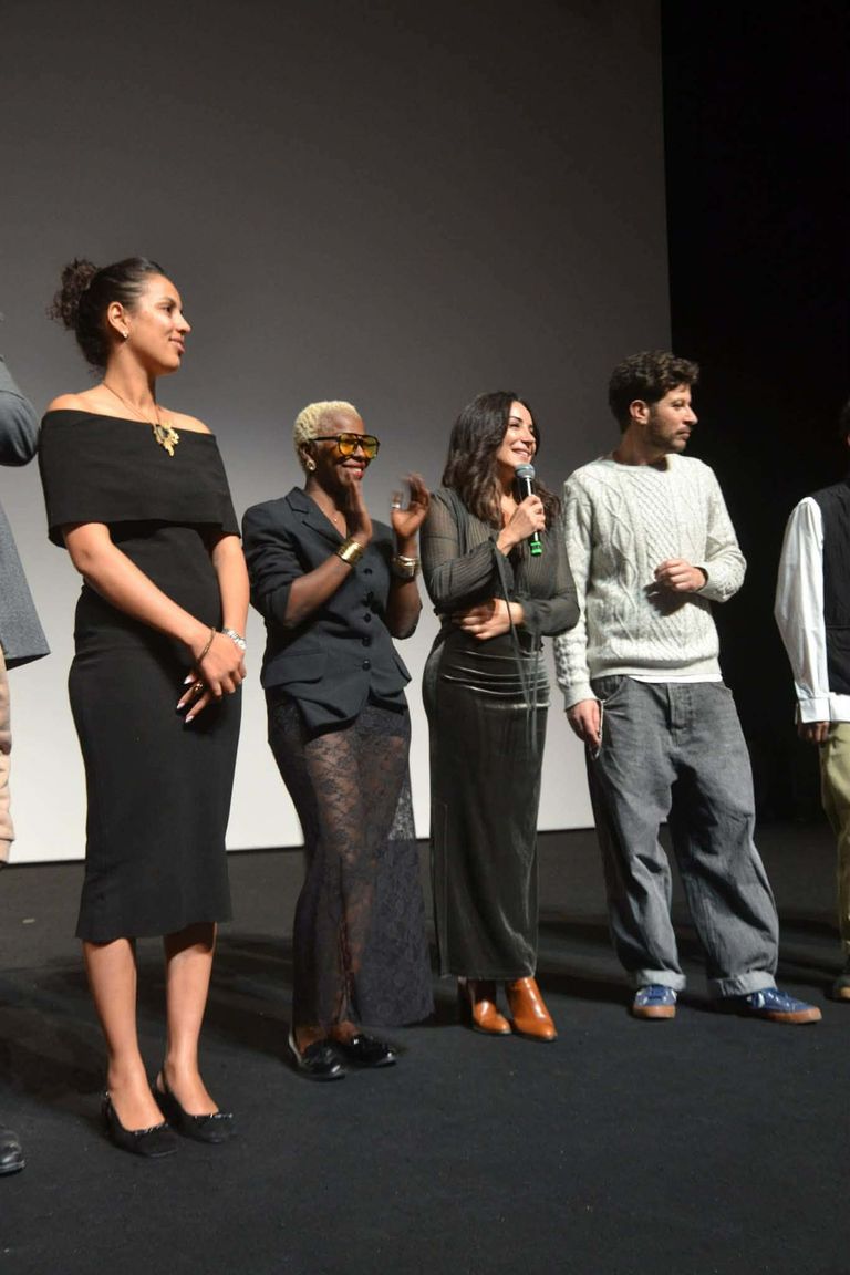 لقطة من فيلم "سماء بلا أرض"