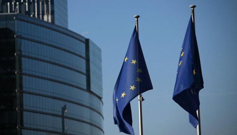إعلام أوروبا خارج مقر المفوضية الأوروبية في بروكسل