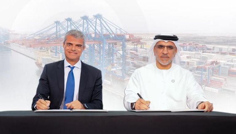 جانب من توقيع اتفاقية التعاون