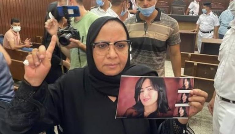 والدة الإعلامية المصرية الراحلة شيماء جمال