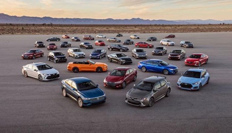 سيارات تعمل بالوقود التقليدي - أرشيفية