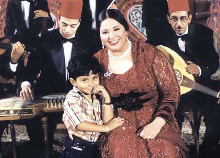 الفنانة صابرين في لقطة من مسلسل 