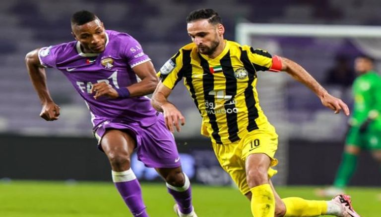 من مباراة العين وكلباء في الدوري الإماراتي