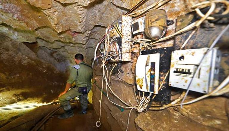 فتحة أحد مخابئ حزب الله