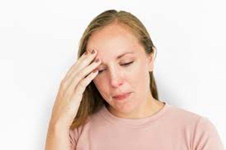 دراسة علمية تكشف أن النساء أكثر دقة من الرجال في تشخيص المرض من الوجوه