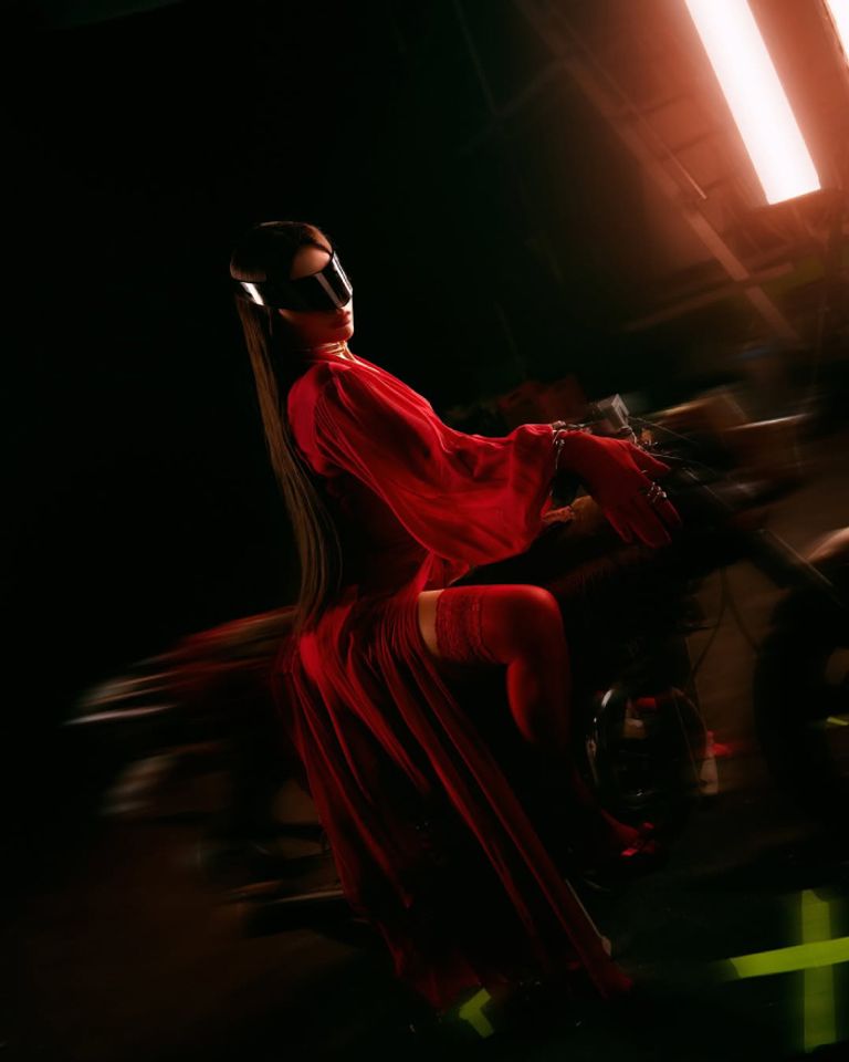 تسريب فيديو هيفاء وهبي من غرفة نومها