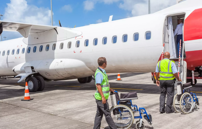 تزييف الإعاقة في المطارات
