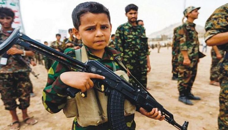 طفل يحمل السلاح- أرشيفية