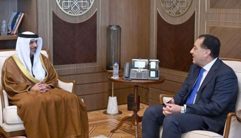 رئيس الوزراء المصري خلال استقباله سفير الإمارات
