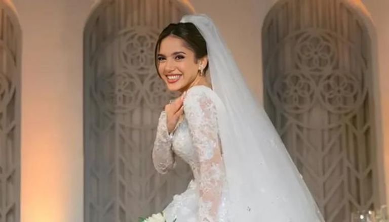 الفنانة رنا رئيس