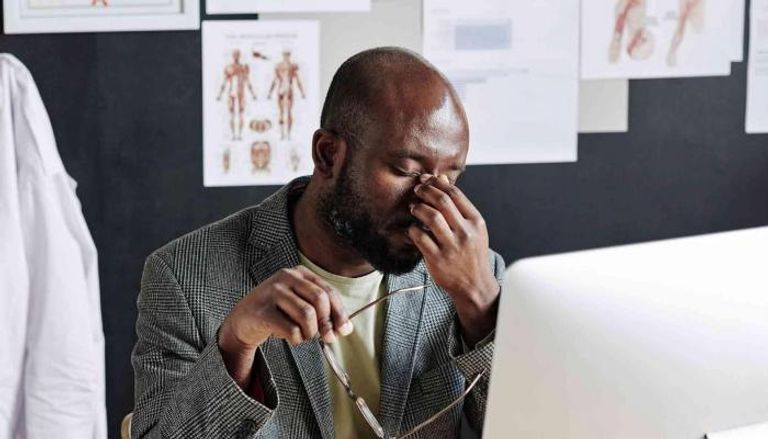 طريقة تعلم الدماغ من الإشارات المحيطة تؤثر على قراراته